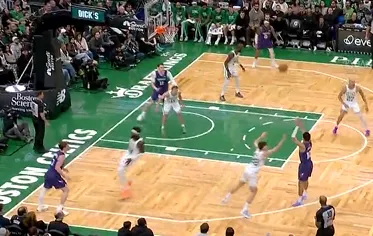 世界杯直播客户端更新-约什-格林三分张弓搭箭稳稳命中，黄蜂首节领先凯尔特人10分